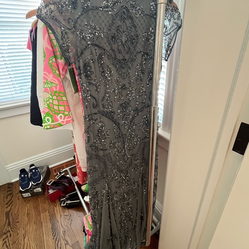 Elegant embellished beaded mesh steel blueish / grey Gown Pisarro Nights size 2 - Picture 7 of 14